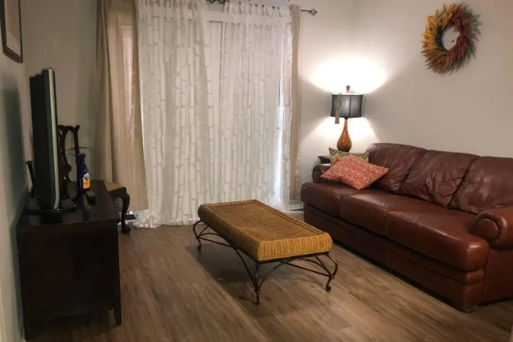 Lovely 1-Bedroom Rental Space With Free Parking Charlotte