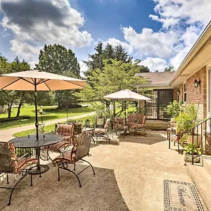  Apartment With Patio, 3 Mi To Grand Ole Opry United States